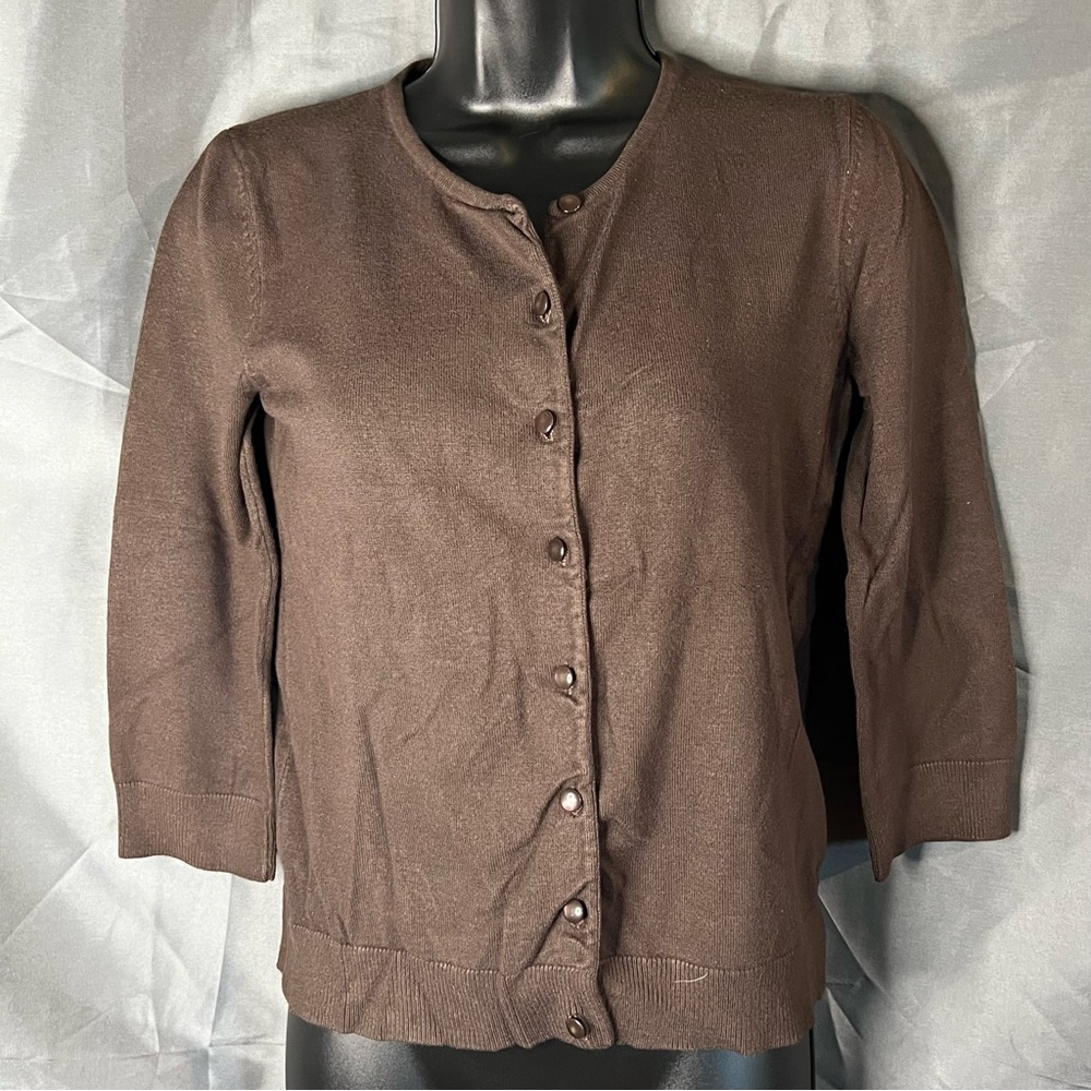 Cable & Gauge brown button-up sweater cardigan. 3/4-sleeve. Size Small.